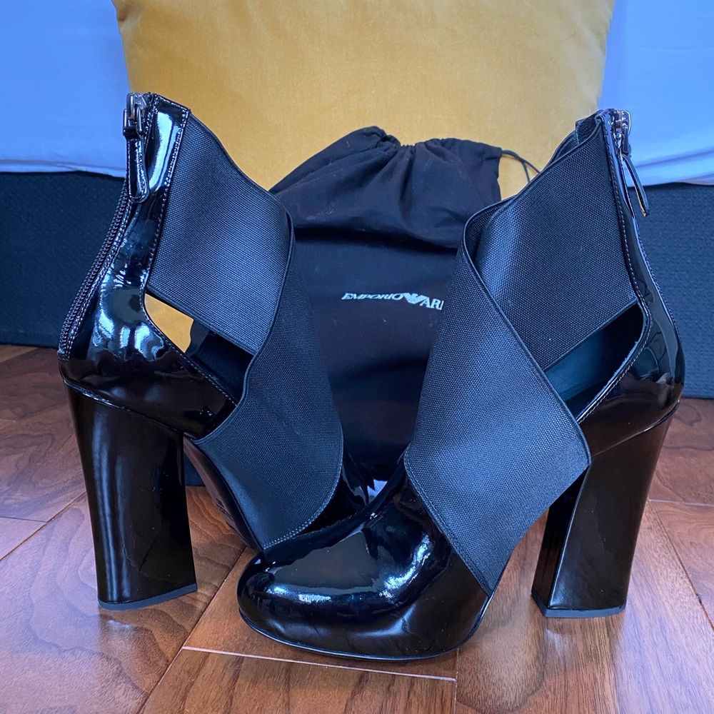 NEW Armani: patent leather heeled booties